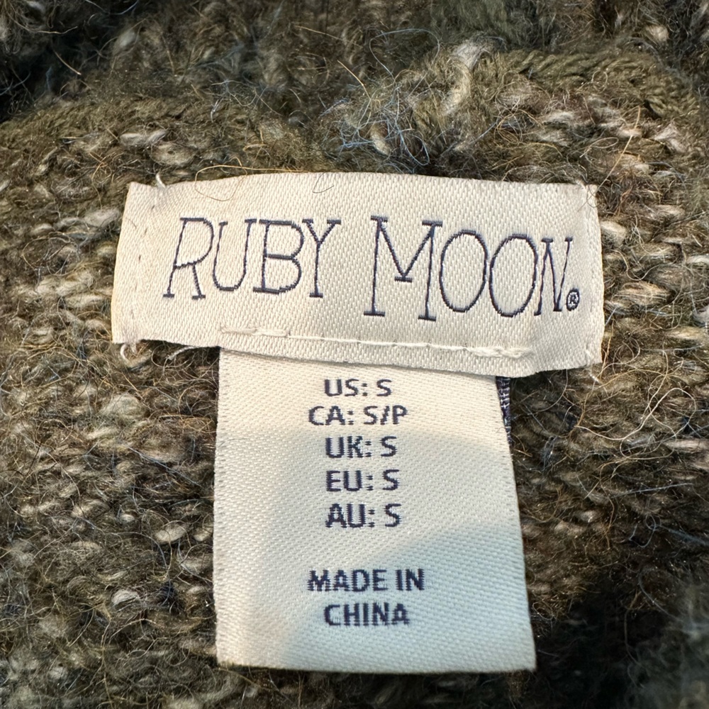 Ruby Moon Chunky & Soft Olive Knit Turtle Neck. S… - image 7